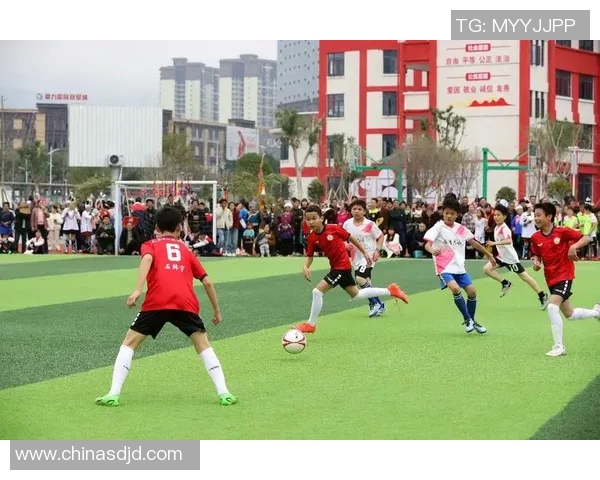 德润足球助力青少年成长培养全面发展的足球人才与健康生活方式