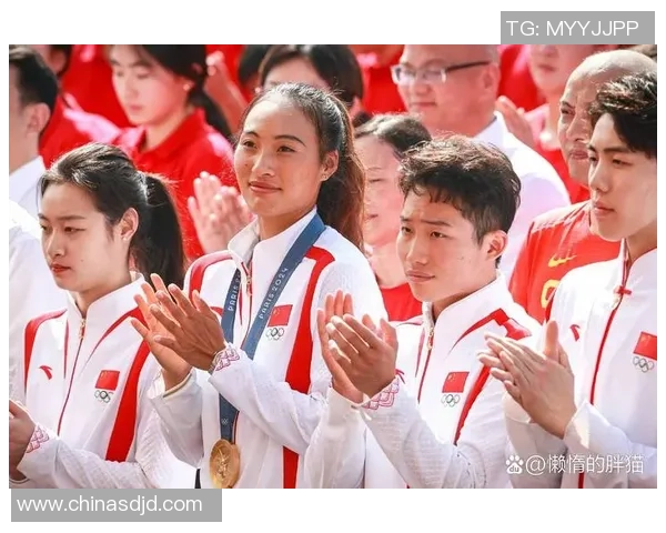 武汉极限运动队在世界攀岩锦标赛中的拼搏历程与荣耀时刻